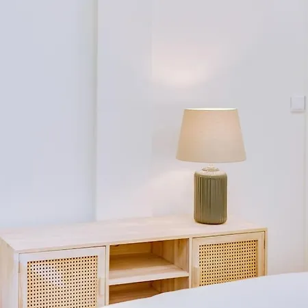 Graceful G18 Apartment